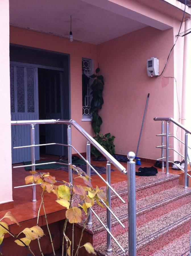 Florians Guesthouse Shkodër Esterno foto